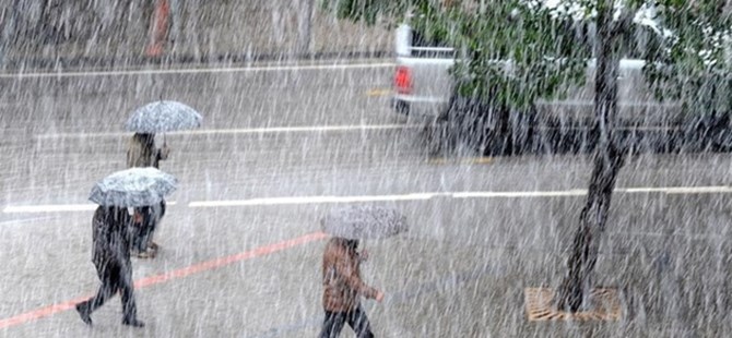 Meteoroloji'den İstanbul'a sağanak uyarısı