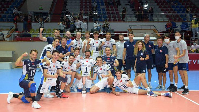 7. TSYD İzmir Voleybol Turnuvası'nda şampiyon Arkas Spor
