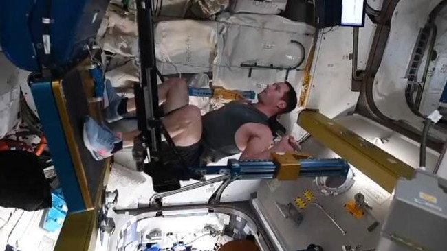 Fransız astronot paylaştı! Uzayda egzersiz...