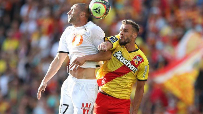 Olaylı maçta Lens, Lille'i devirdi!