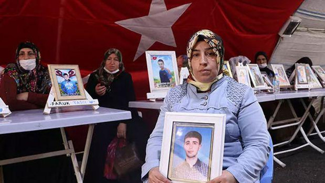 Çocuğunun PKK tarafından kaçırıldığını söyleyen anne: Oğlumu kaybettiğim yerde arıyorum