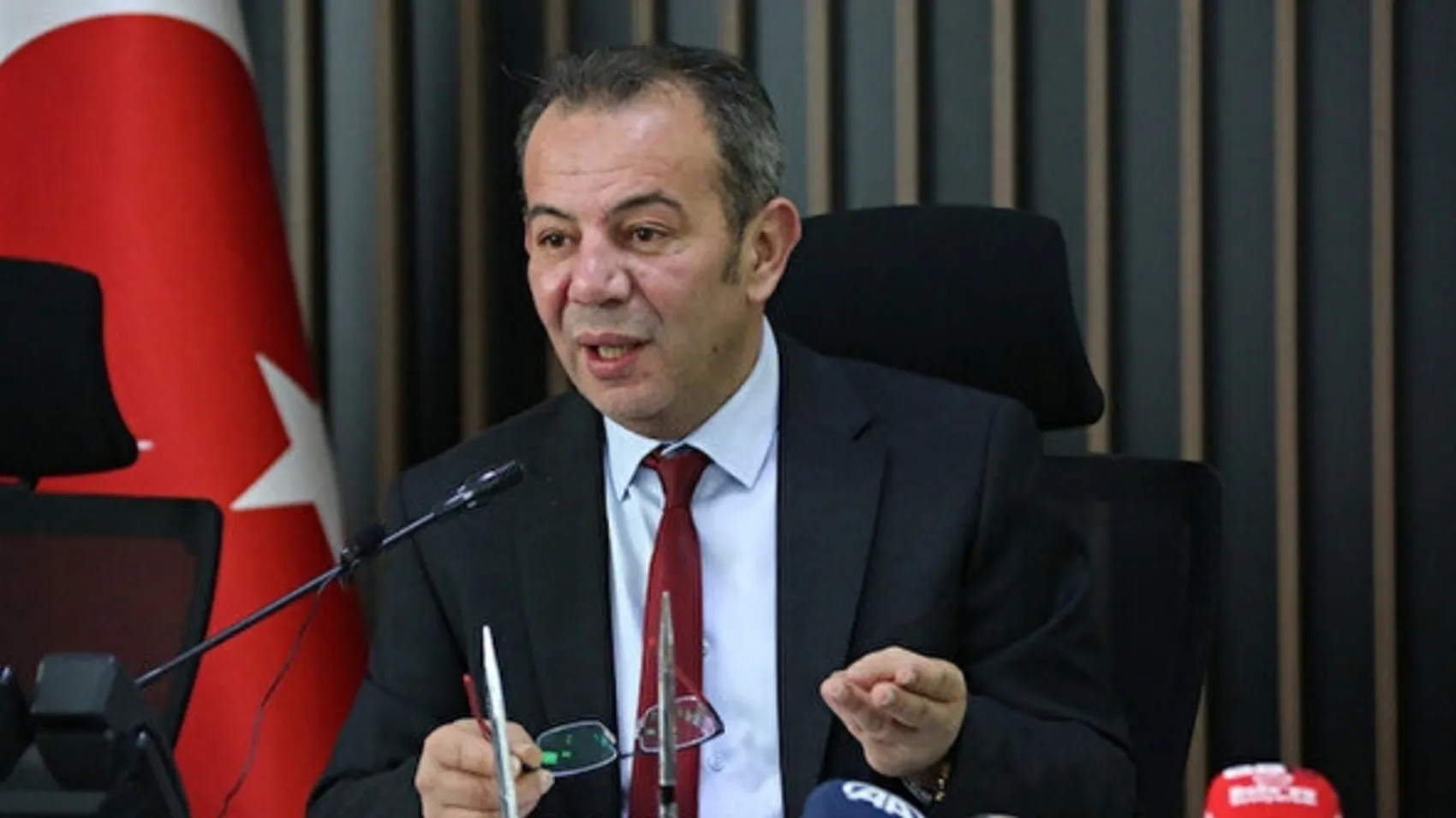 CHP'li Tanju Özcan ırkçı uygulamasını savundu